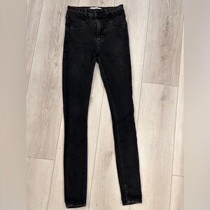 Abercrombie & Fitch High Rise Black Skinny Jeans (Size 25/0R)